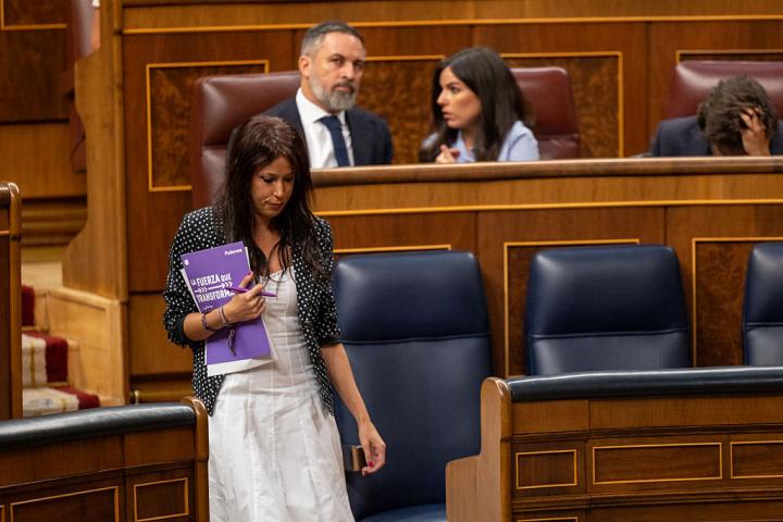 MADRID, SPAIN - JULY 22: The deputy of Podemos, Martina Velarde, during an extraordinary plenary session, in the Congress of Deputies, on 22 July, 2025 in Madrid, Spain. The Congress closes this Tuesday, July 22, the parliamentary course debating in an extraordinary plenary session the validation of three decree laws, the amendments to other three laws coming from the Senate and two reforms of the Regulations of the Congress, promoted by PSOE and Sumar. The last plenary session before the summer will also be marked by corruption cases after the imputation of the former Minister of Finance of the PP Cristobal Montoro for an alleged corrupt scheme that would have benefited gas companies. (Photo By Ananda Manjon/Europa Press via Getty Images)