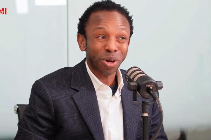 La entrevista a Ousman Umar en Mami qué dices?