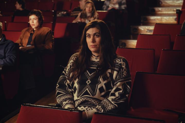 Elisabeth Martínez como Adela en 'Mi querida señorita'