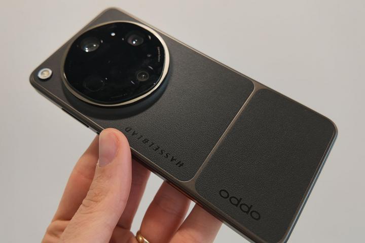 El nuevo OPPO Find X9 Ultra, en color negro.