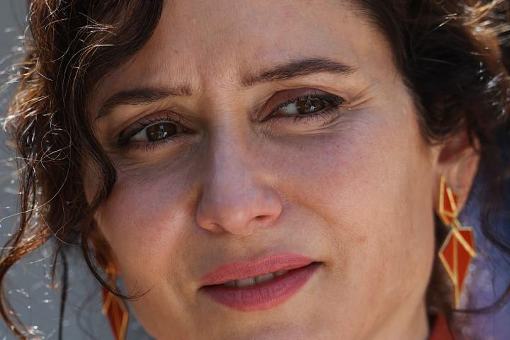 Primer plano de Isabel Díaz Ayuso, presidenta de la Comunidad de Madrid.