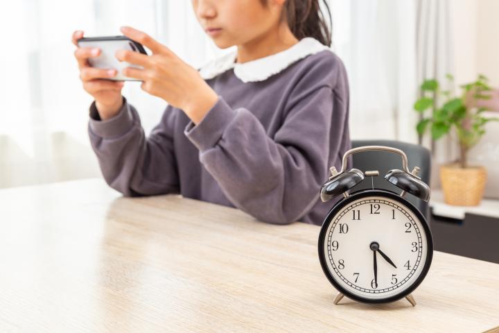 abuso-redes-sociales-menores