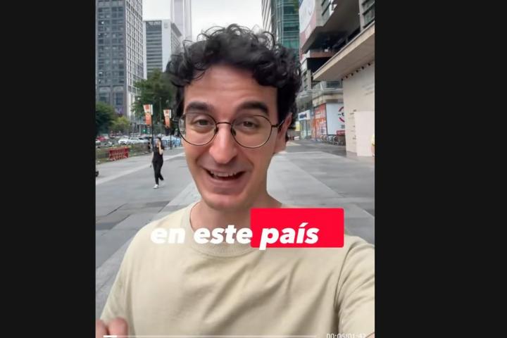 Javi, español en China.