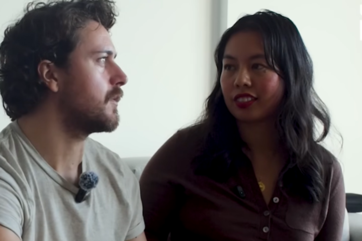 Julia y Spencer, pareja estadounidense que vive en A Coruña.