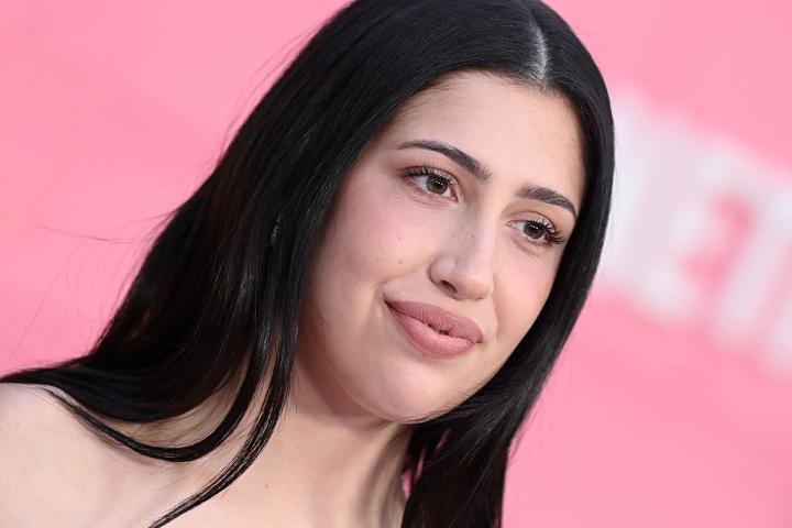 Sadie Sandler en la presentación de 'Compañeras de cuarto'.