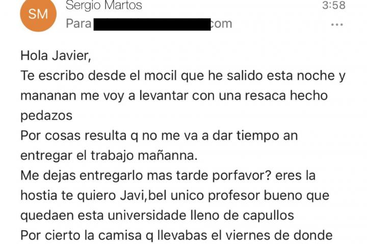 Correo electrónico de un alumno a su profesor