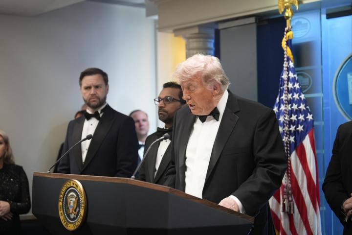 Comparecencia de Donald Trump, acompañado de J. D. Vance y otros miembros de su Gabinete, tras el intento de asesinato