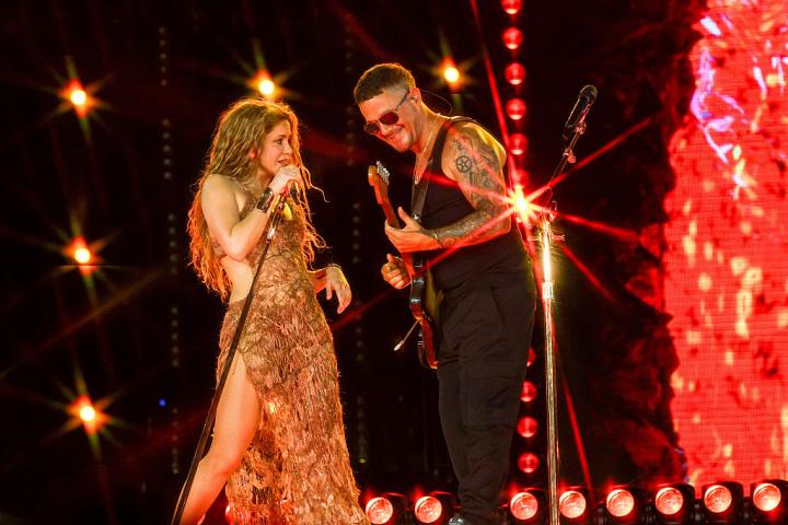 Shakira y Alejandro Sanz cantando 'La Tortura' el pasado mes de junio.