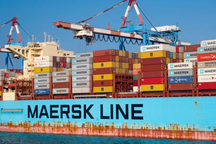 Grúas gigantes descargan un carguero en el puerto de contenedores de Haifa (Israel), en una imagen de archivo.