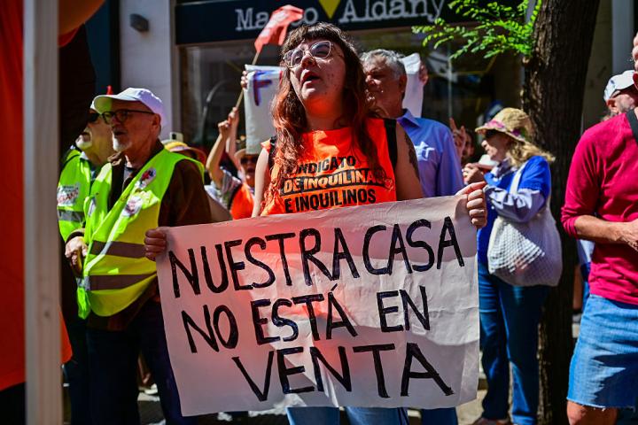 Manifestación por el derecho a la vivienda en España