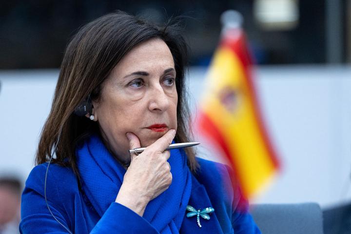La ministra de Defensa de España, Margarita Robles, en el Grupo de Contacto de Defensa de Ucrania, en la sede de la OTAN, en Bruselas, el 11 de abril de 2025.