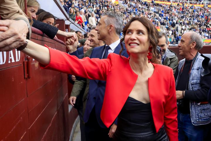 La presidenta de la Comunidad de Madrid, Isabel Díaz Ayuso, en Las Ventas.
