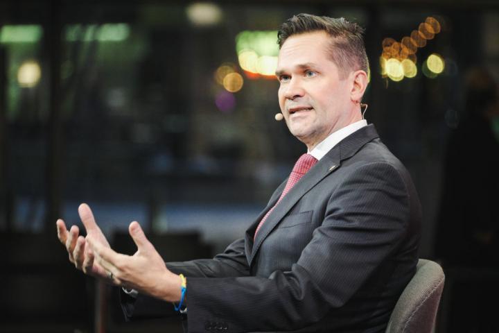 Mika Aaltola, durante un debate político en Finlandia
