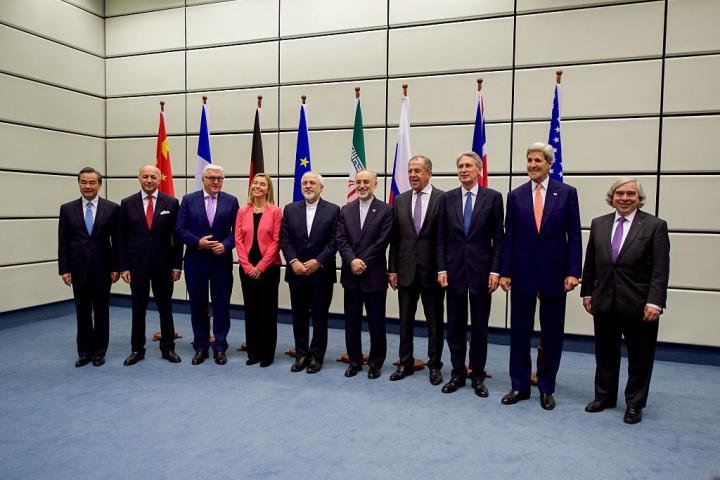 Los representantes de la ONU, la UE, Irán, EEUU, Rusia, China, Francia, Reino Unido y Alemania, el 14 de julio de 2015, en Viena, posando tras la firma del acuerdo nuclear iraní.