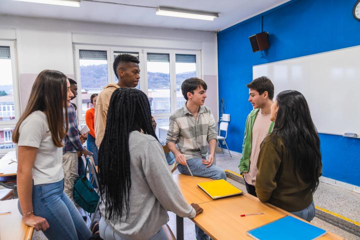 Estudiantes en un instituto