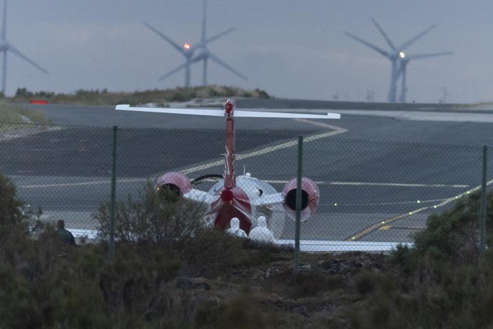 El avión ambulancia que traslada a dos personas contagiadas de hantavirus