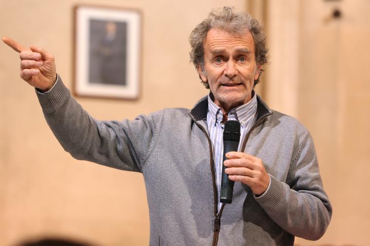 Fernando Simón en una conferencia