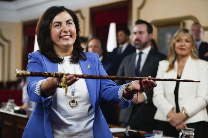 La líder del PP en Lugo, Elena Candia, será la nueva alcaldesa de esa ciudad gallega al prosperar la moción de censura presentada por su partido y apoyada y votada por María Reigosa, exedil socialista.