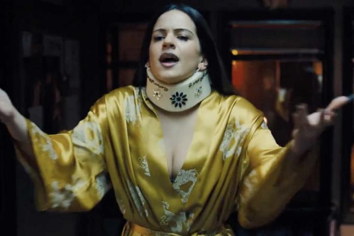 Rosalía en el cuarto episodio de 'Euphoria'.