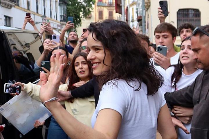 Rosalía a su llegada a Sevilla.