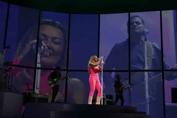 BILBAO, 09/05/2026.- La cantante Amaia Montero durante el concierto que la banda La Oreja de Van Gogh ofrece este sábado en Barakaldo. EFE/ Miguel Toña