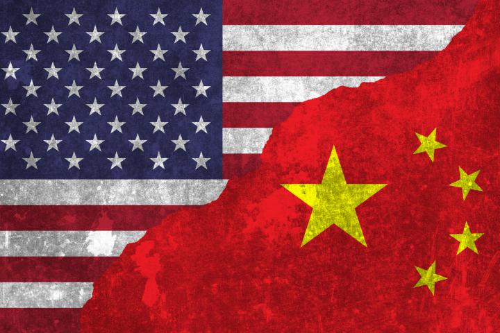 Banderas de EEUU y China