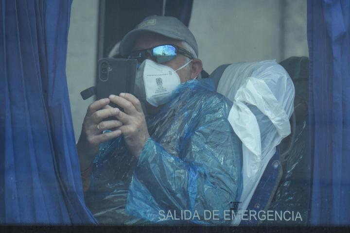 Uno de los viajeros del barco con hantavirus