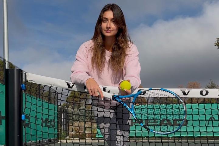 La extenista y autora de 'Los que no llegaron', Nadja Manjón.