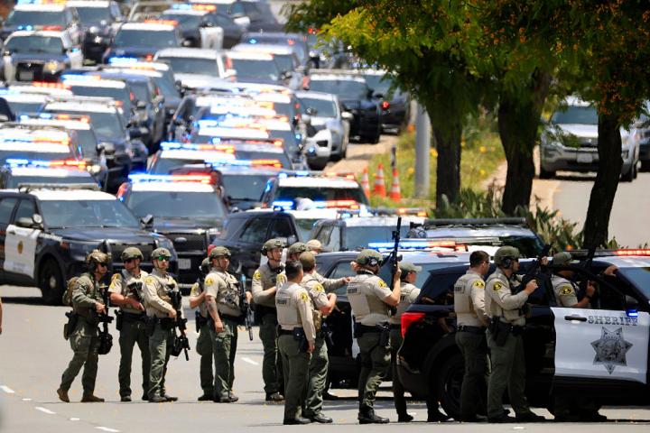 Despliegue policial en los alrededores del Centro Islámico en San Diego