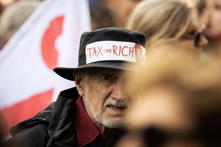 Un economista de Stanford, sobre las tecnológicas, la concentración de poder y la democracia: "El capitalismo tiene que ser más humano"