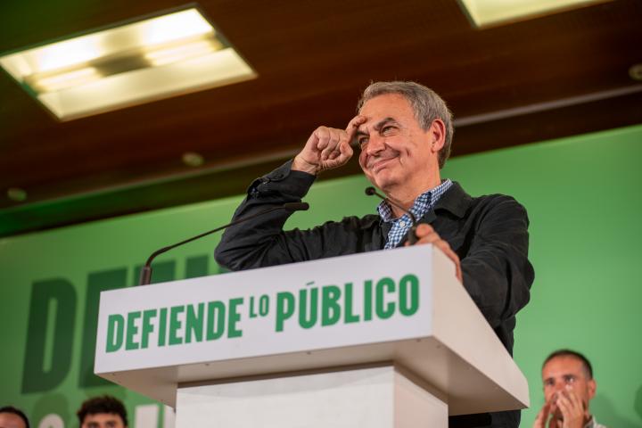 Zapatero en un mitin de campaña