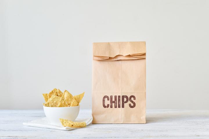 Bolsa de patatas en una imagen de archivo