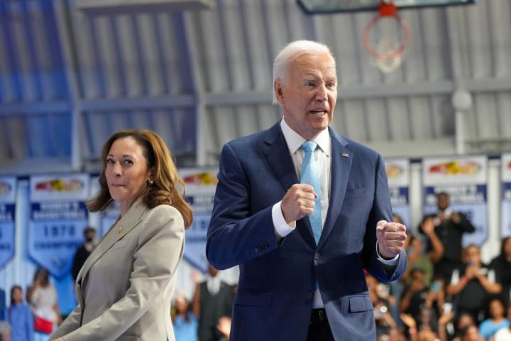 El presidente de EEUU, Joe Biden, y la vicepresidenta Kamala Harris, el 15 de agosto de 2024, en un acto en defensa de la bajada del precio de las medicinas, primero juntos desde el cambio de candidato.
