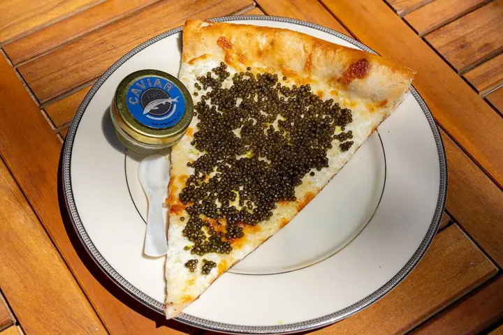 Pizza de caviar.