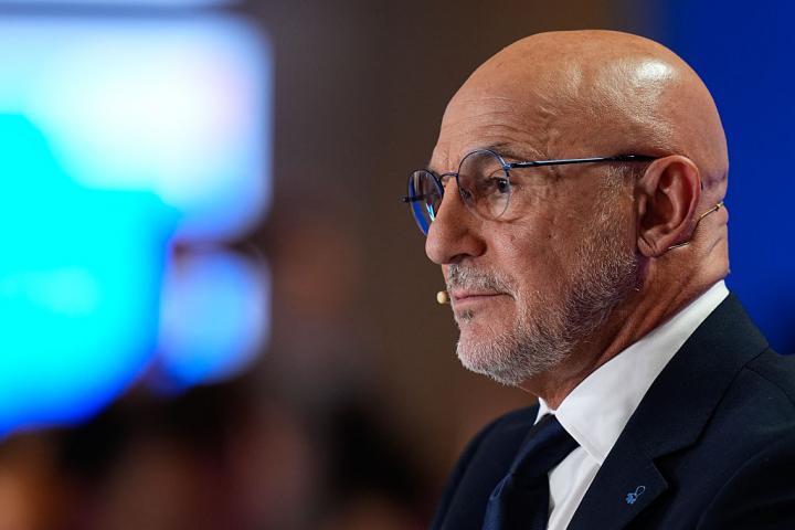 Luis de la Fuente, pensativo durante la presentación de la convocatoria