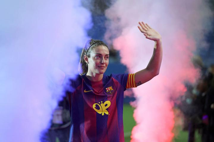 Alexia Putellas, entre humos blaugranas durante una celebración del Barcelona