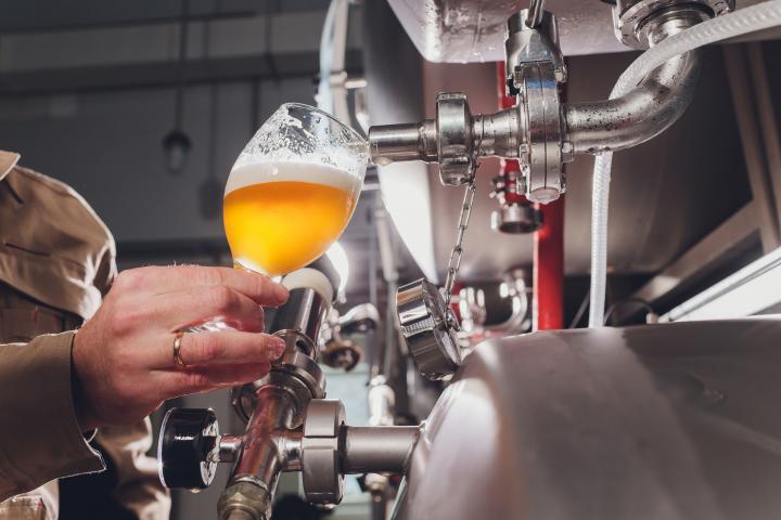 Una planta de producción de cerveza, en una imagen de archivo