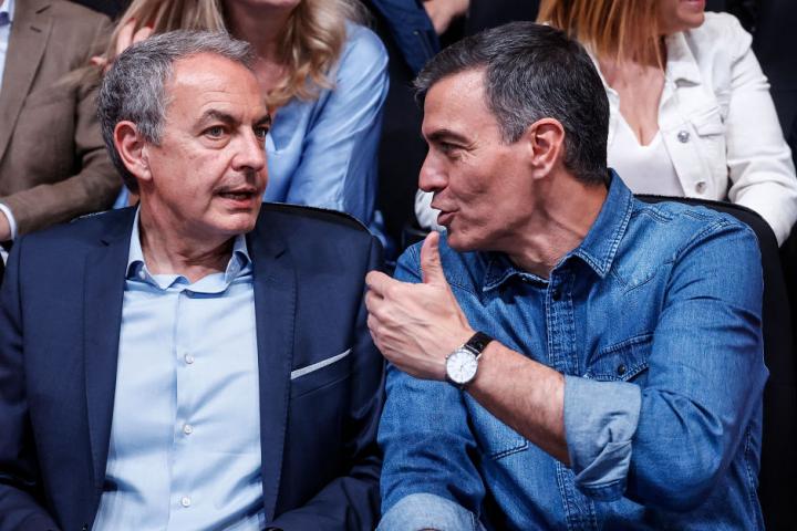 Zapatero y Sánchez, juntos en un mitin del PSOE