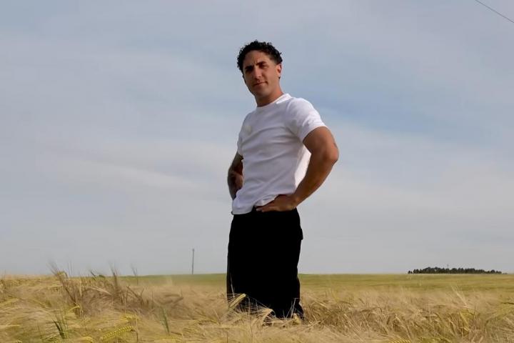 Jesús Villegas, creador de contenido, en el experimento de 15 días sin móvil en la isla de Formentera.
