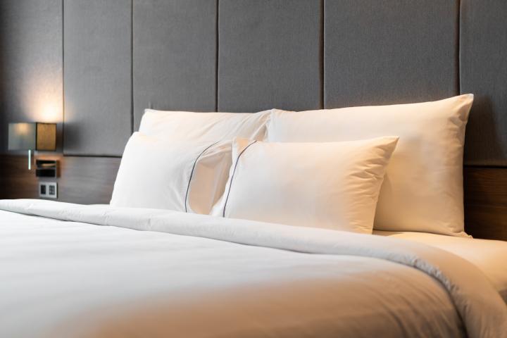 La cama de un hotel