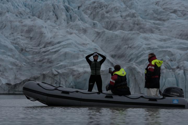 Cris Lazarraga durante la realización del reto en Islandia.