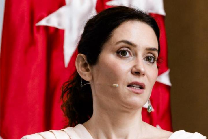 La presidenta de la Comunidad de Madrid, Isabel Díaz Ayuso, durante el foro "La España vertebrada", celebrado en el Hotel Wellington, el 28 de mayo de 2026, en Madrid.