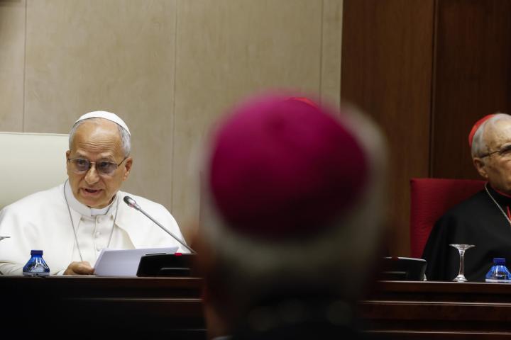 El papa León XIV junto al cardenal Rouco Varela en la Conferencia Episcopal el 8 de junio de 2026.
