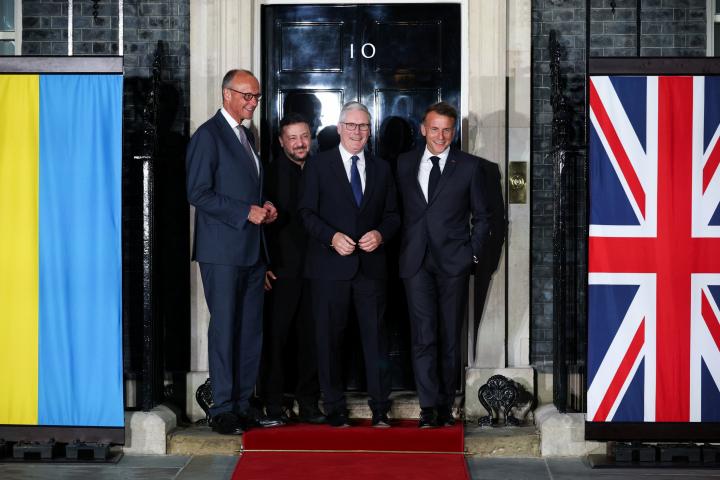El primer ministro británico, Keir Starmer, el presidente ucraniano, Volodimir Zelenski, el francés, Emmanuel Macron, y el canciller alemán, Friedrich Merz, el 7 de junio de 2026, en Londres.