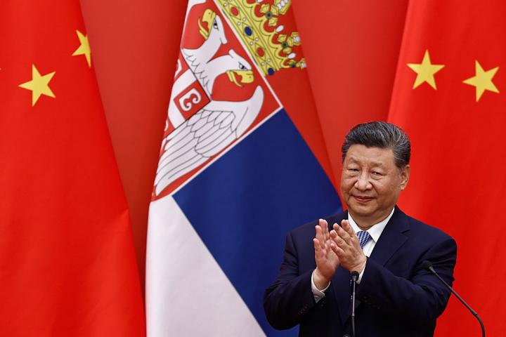 Xi Jinping, de risas durante la recepción oficial a Vladimir Putin
