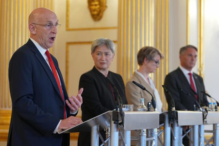 Imagen de archivo del exministro de Defensa británico, John Healy.