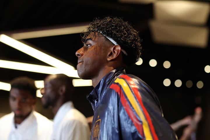 Lamine Yamal, antes de salir al campo antes del España-Cabo Verde.
