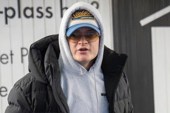 Marius Borg Høiby, de camino a una reunión con sus abogados poco antes de su ingreso en prisión
