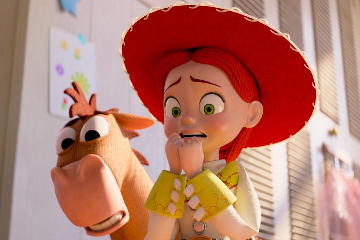 Jessie y Perdigón, en una escena de 'Toy Story 5'