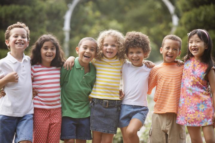 Niños felices, en una imagen de archivo